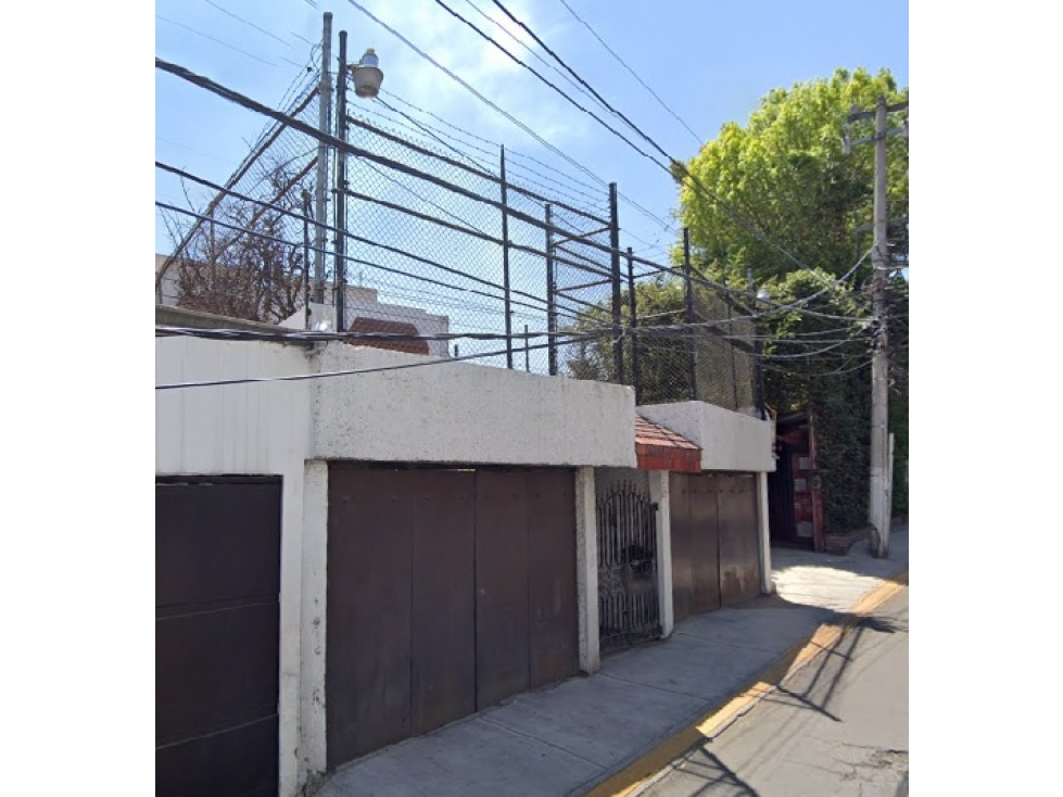 Casa en Remate en Lomas Quebradas, FG-1866 - 2