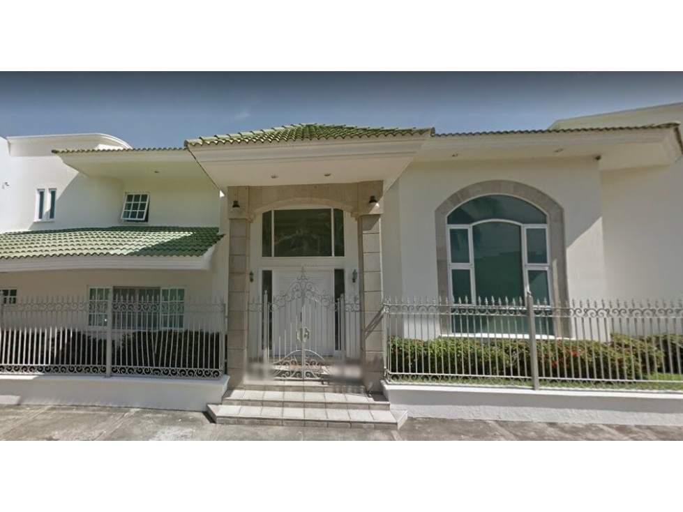 Casa en Remate en Boca Del Rio, FG-1823