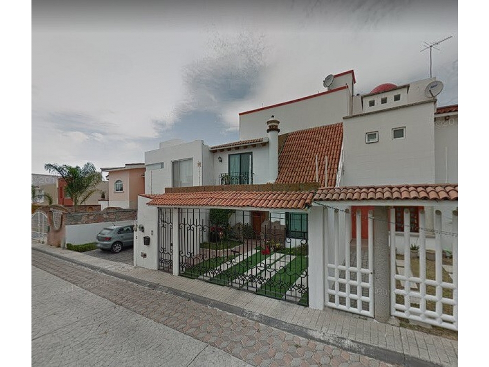 Casa en Remate en Milenio 3, FG-1883