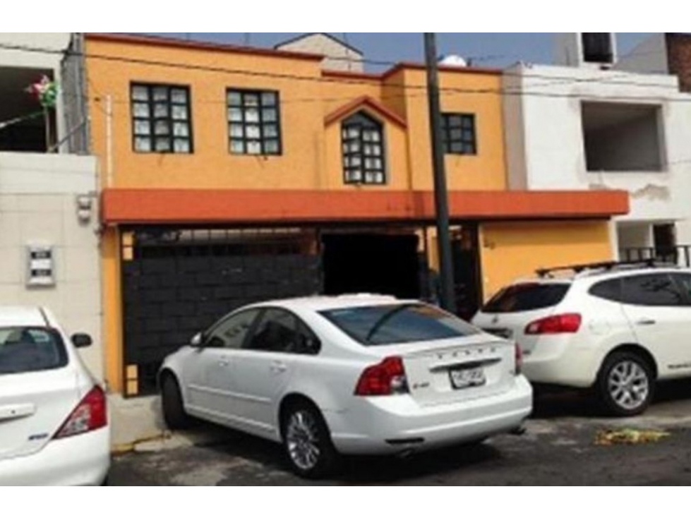 Casa en Remate en Hda San Juan, FG-796