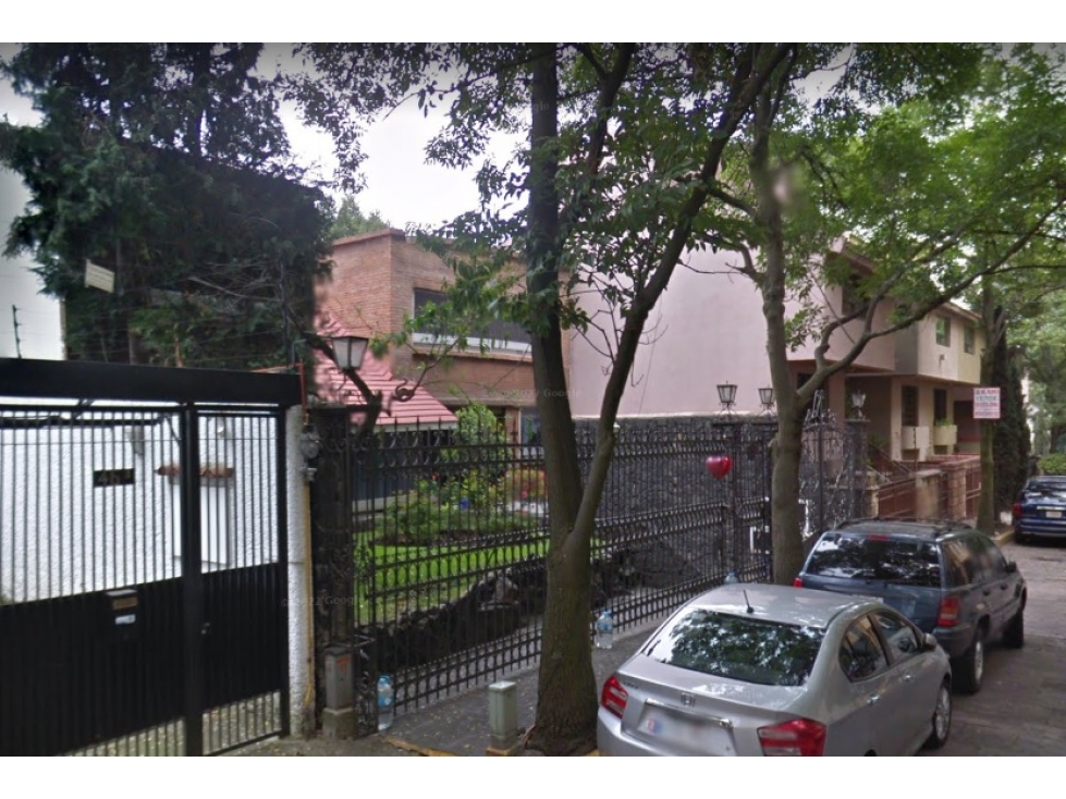 Casa en Remate en Fuentes del Pedregal, FG-942