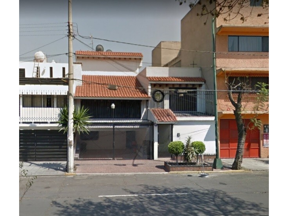 Casa en Remate en Jardín Balbuena, FG-1195