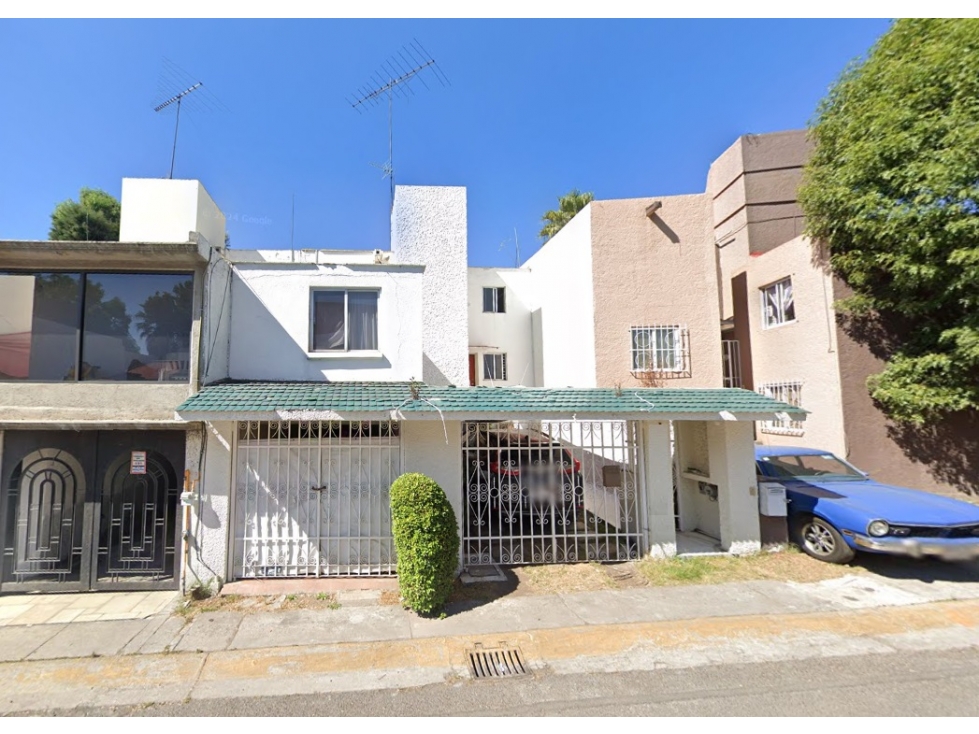 Casa en Remate en Lomas Verdes IV, FG-2006 - 1