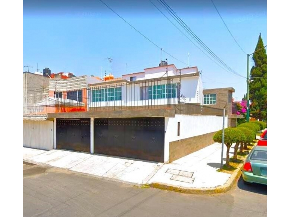 Casa en Remate en Paseos de Taxqueña, FG-1486