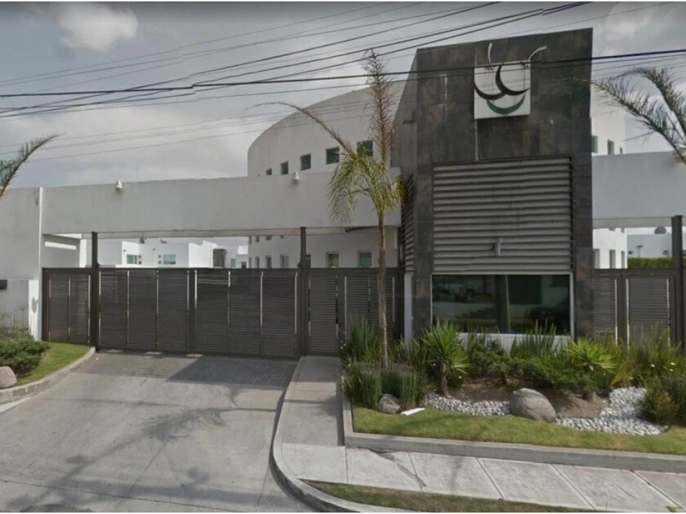 Casa en Remate en Amarena, FG-1113 - 1