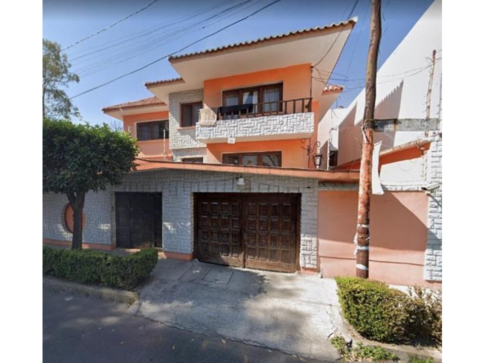Casa en Remate en Lomas Estrella, FG-1471 - 1