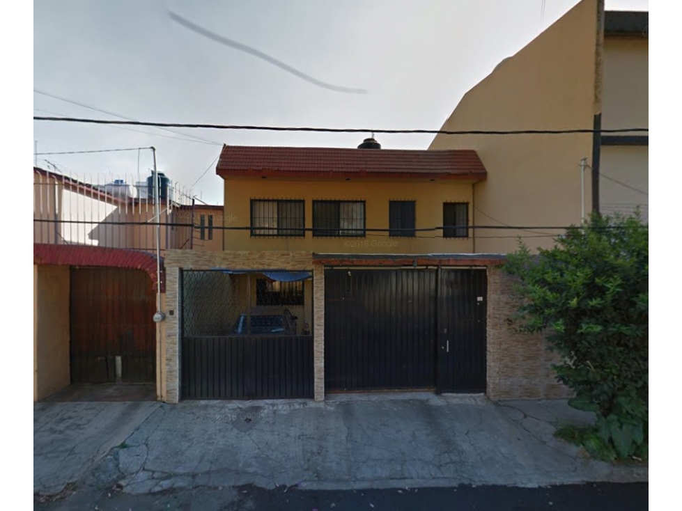 Casa en Remate en Lomas Estrella, FG-1292 - 1