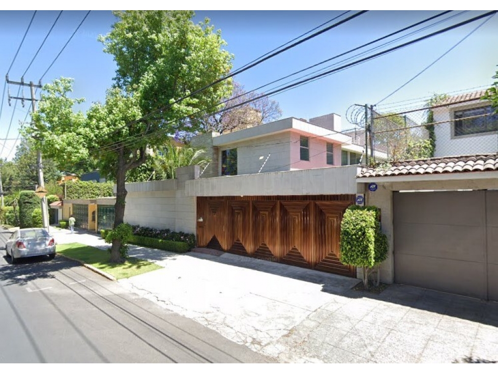 Casa en Remate en Lomas de Chapultepec, FG-1895