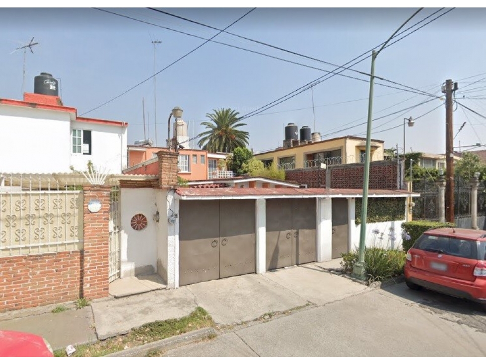 Casa en Remate en Jardines de San Mateo, FG-1772