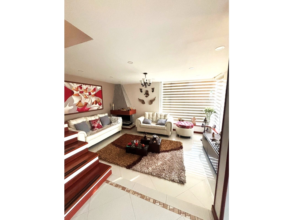 VENDO HERMOSA CASA EN MODELIA EN CONJUNTO, REMODELADA Y CON JARDIN