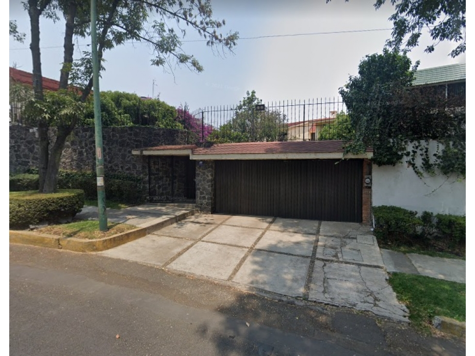 Casa en Remate en Fuentes del Pedregal, FG-775