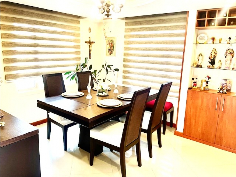 VENDO HERMOSA CASA EN MODELIA EN CONJUNTO, REMODELADA Y CON JARDIN — foto 3