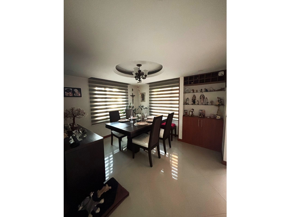 VENDO HERMOSA CASA EN MODELIA EN CONJUNTO, REMODELADA Y CON JARDIN — foto 4