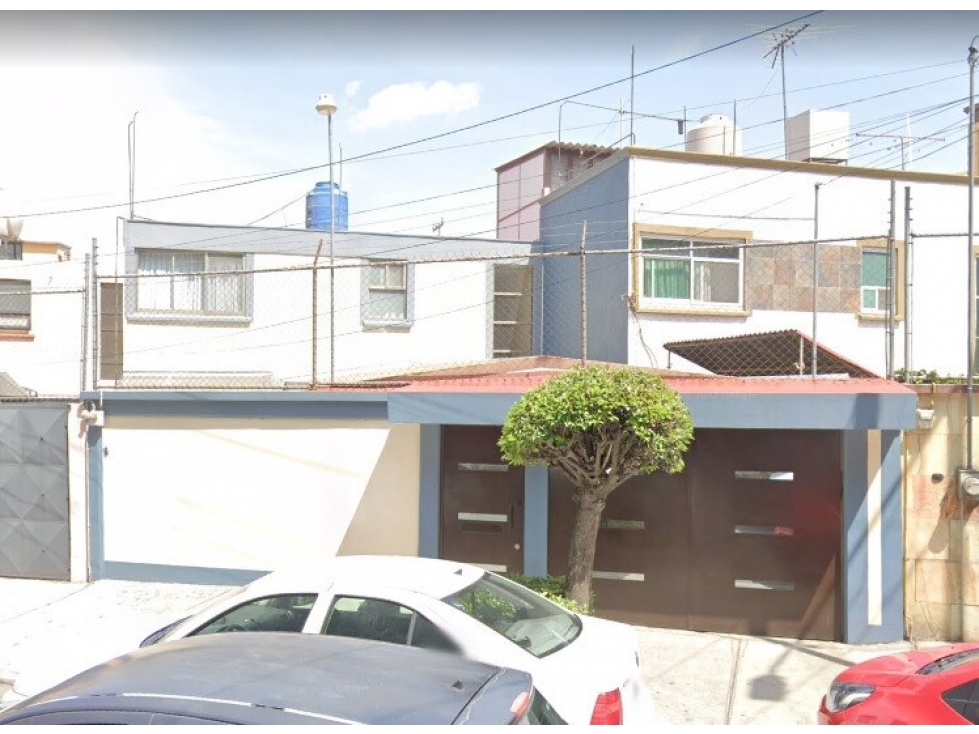 Casa en Remate en Jardín Balbuena, FG-895