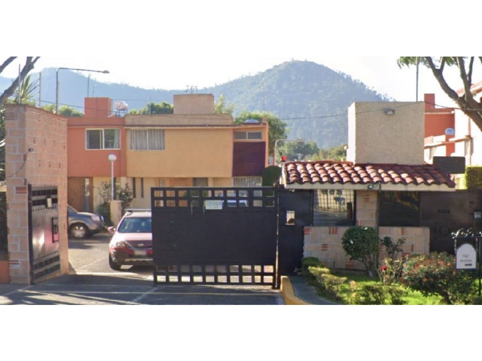 Casa en Remate en Santiago Tepalcatlalpan, FG-1742 - 1