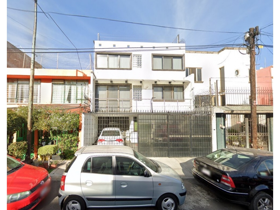 Casa en Remate en Jardín Balbuena, FG-1796
