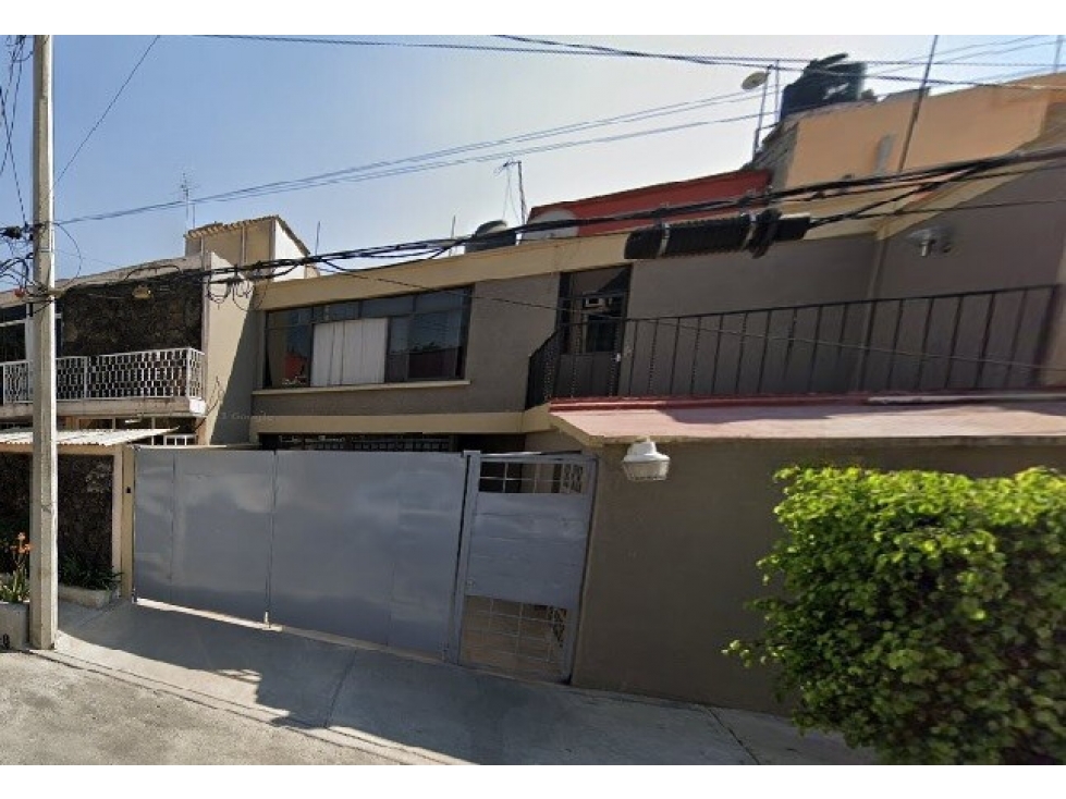 Casa en Remate en Jardín Balbuena, FG-1799