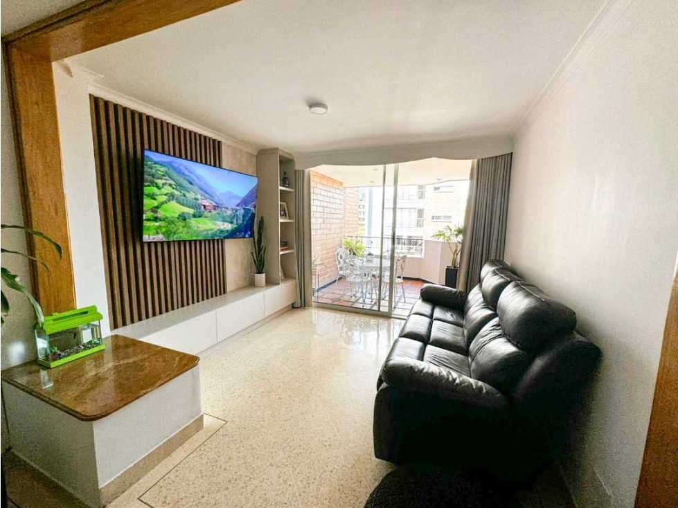 Apartamento remodelado con amplios espacios y ubicación inmejorable — foto 5