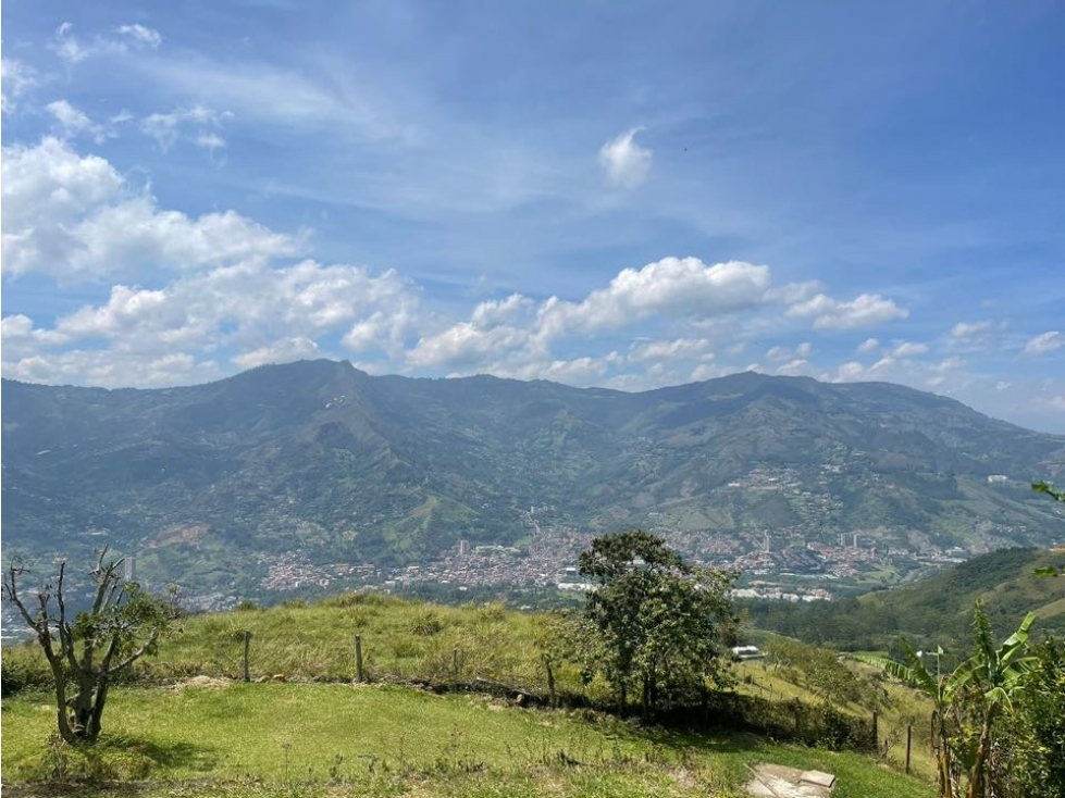 CASA LOTE PARA LA VENTA EN COPACABANA