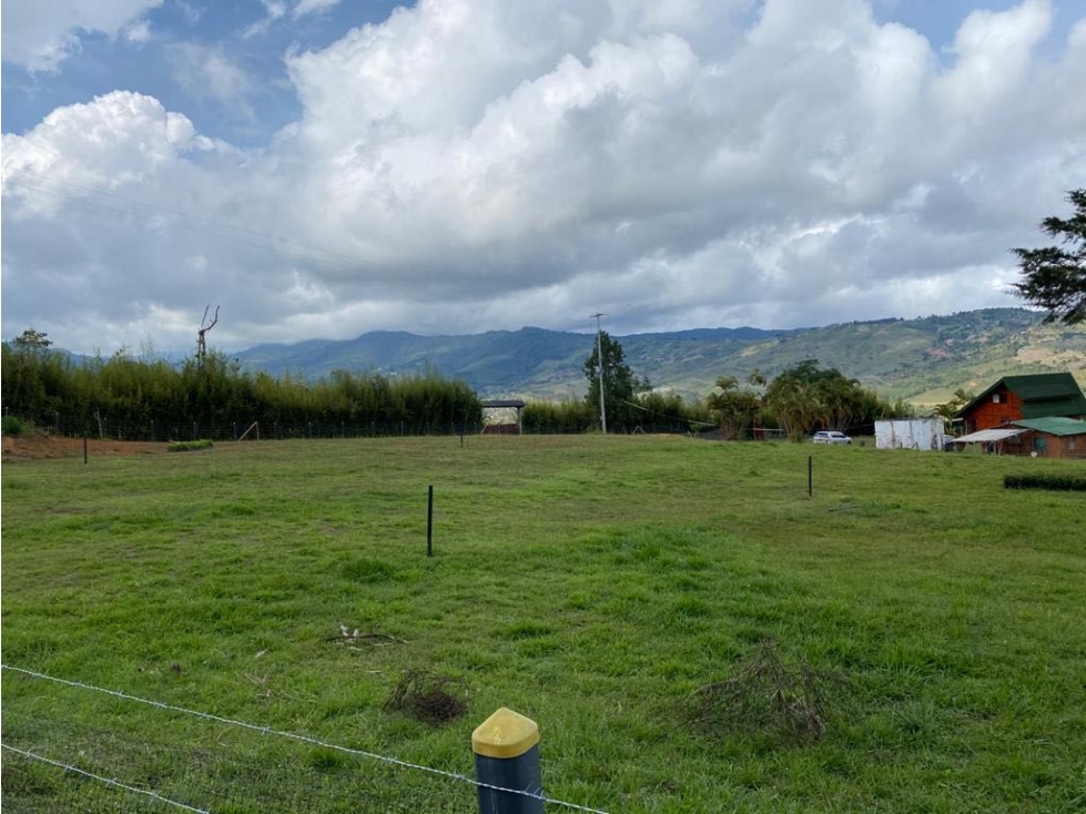 VENDO LOTE VÍA AL CARMEN KM30 4893M2