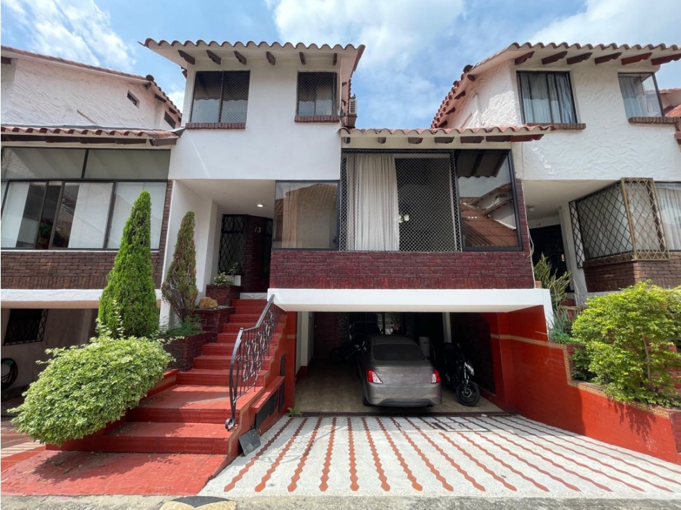 VENDO HERMOSA CASA EN TEQUENDAMA 265m2