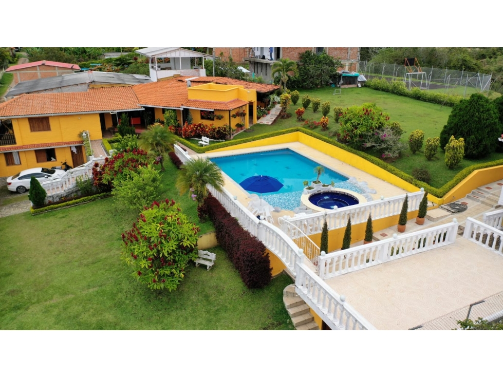 Se vende casa campestre en Calima Darién (JPG) CW:9307626 - 2