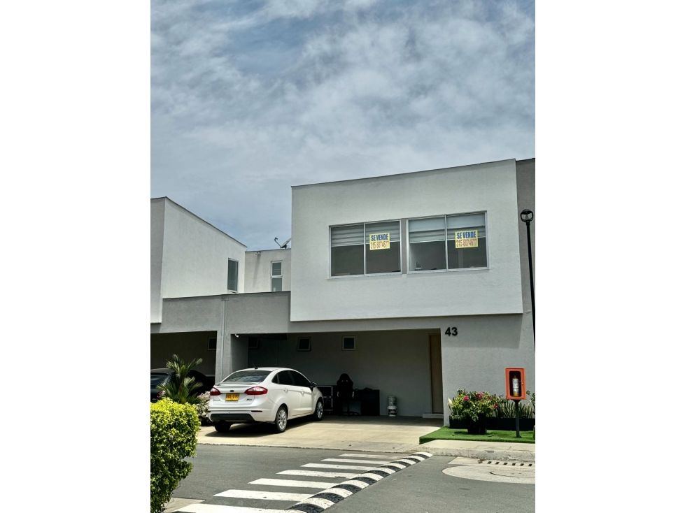 VENTA DE CASA CAMPESTRE EN ALFAGUARA JAMUNDÍ - TG W9319609