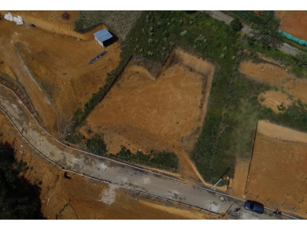 HERMOSO LOTE EN COPACABANA — foto 2