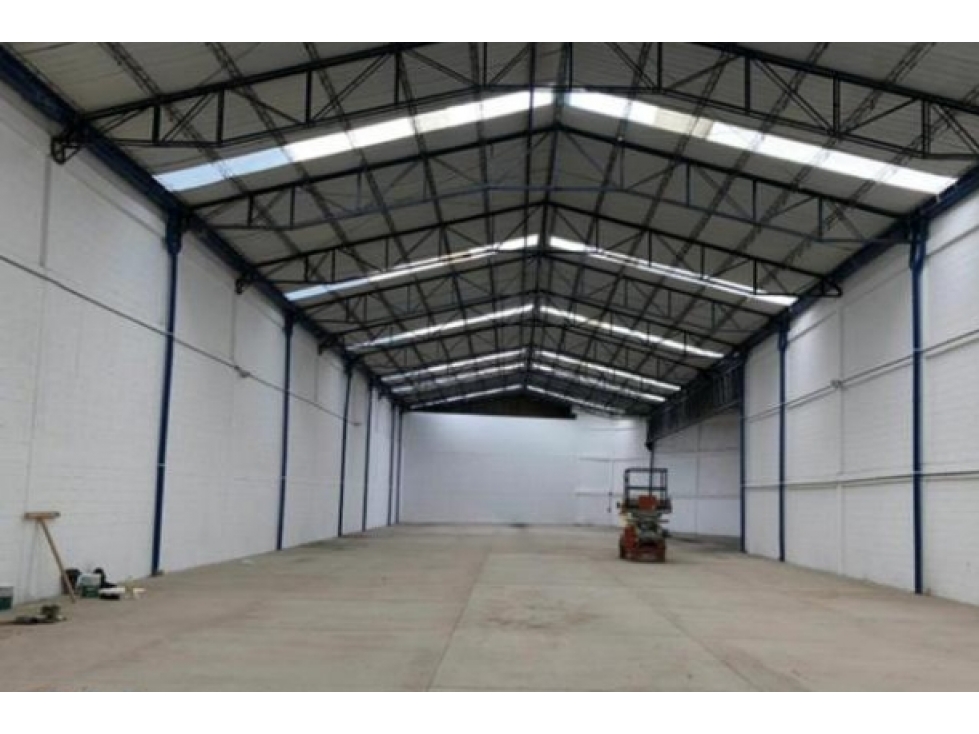 EXCELENTE BODEGA EN GUARNE EN PARQUE INDUSTRIAL - 4