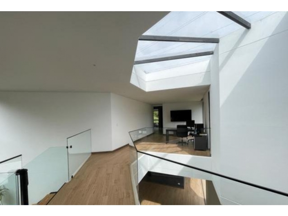 Hermosa casa moderna en el Escobero — foto 3