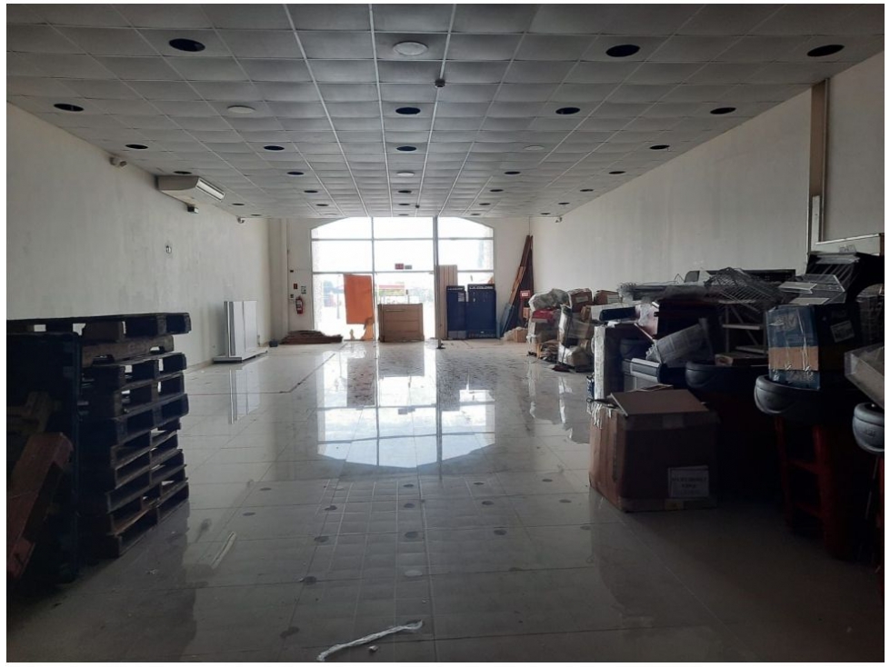 VENTA DE LOCAL COMERCIAL EN PH CENTRO COMERCIAL LOS FARALLONES - 2