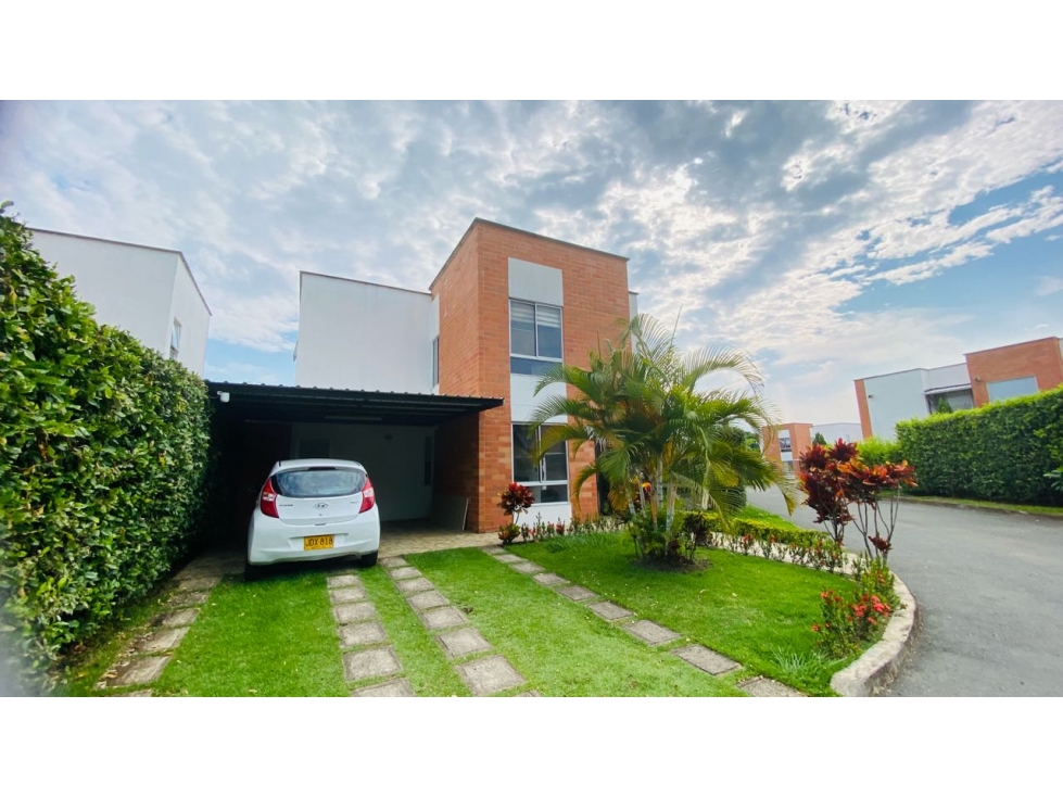 SE VENDE CASA EN CONDOMINIO EN LA MORADA LO cw9369025