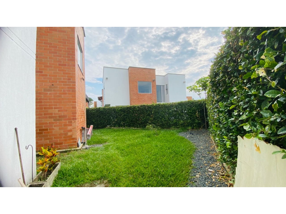 SE VENDE CASA EN CONDOMINIO EN LA MORADA LO cw9369025 — foto 3