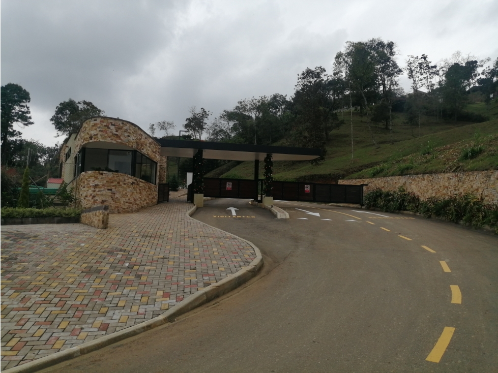 Lote con Hermosa Vista en Parcelación Sector Montañez, Guarne
