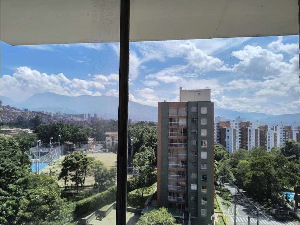 SE VENDE APARTAMENTO LOS BERNAL