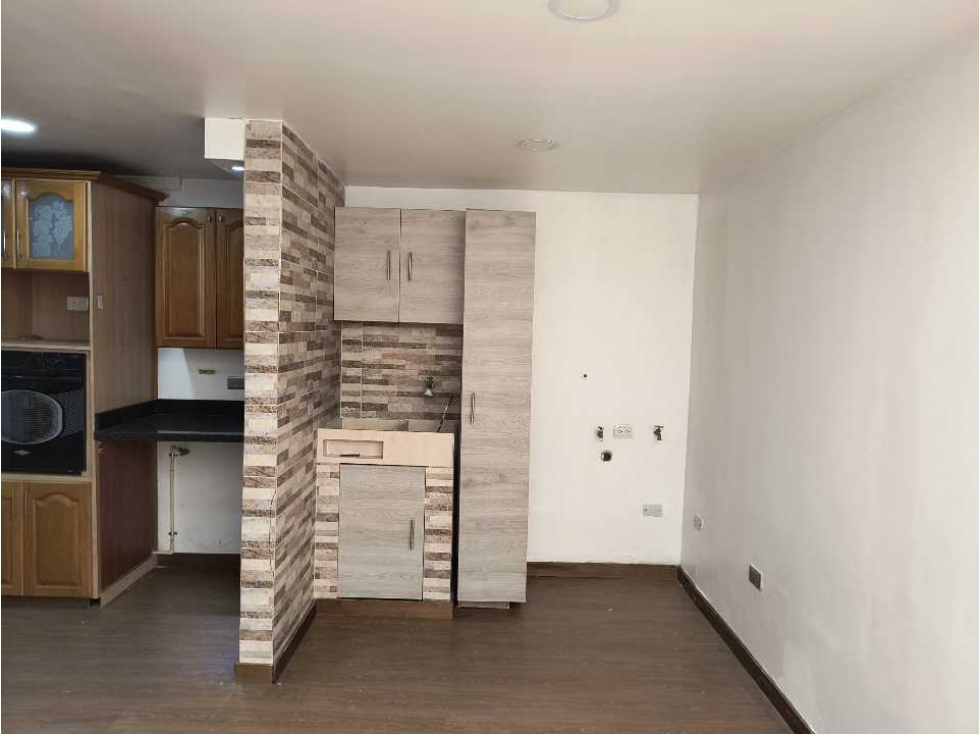 SE VENDE CASA ENVIGADO