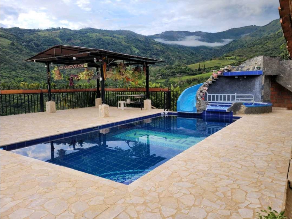 SE VENDE O PERMUTA FINCA EN SAN JERONIMO