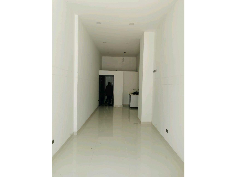 SE VENDE LOCAL LAURELES