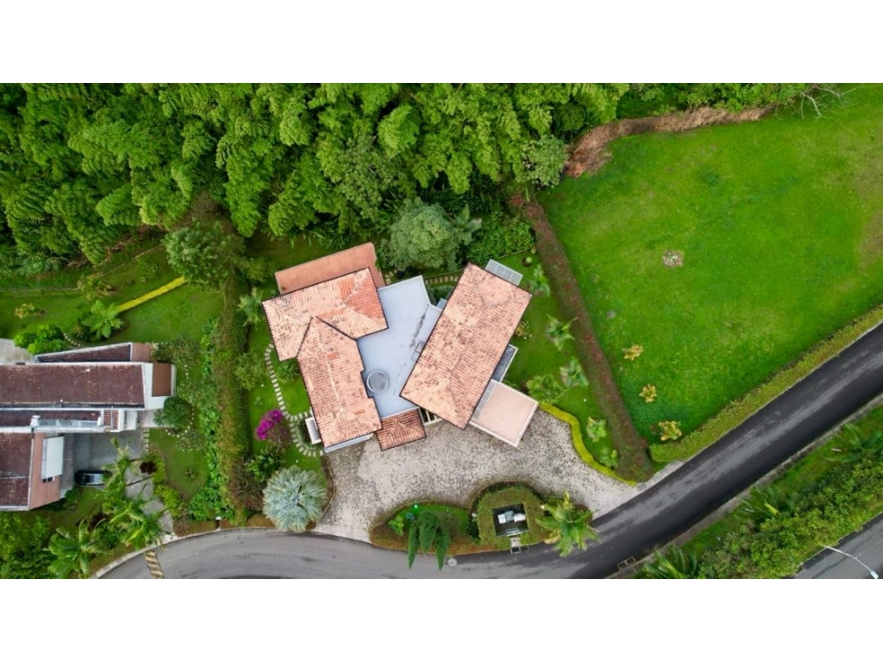 CASA EN VENTA ENVIGADO LOMA DEL ESCOBERO