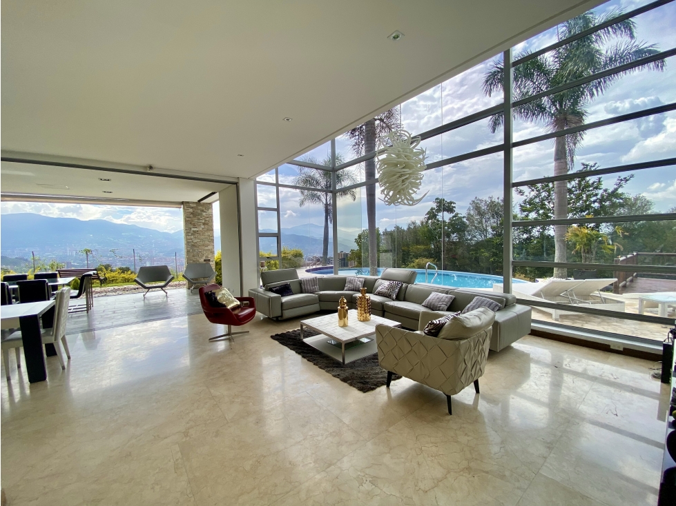 CASA EN VENTA ENVIGADO LOMA DEL ESCOBERO PARTE BAJA — foto 3