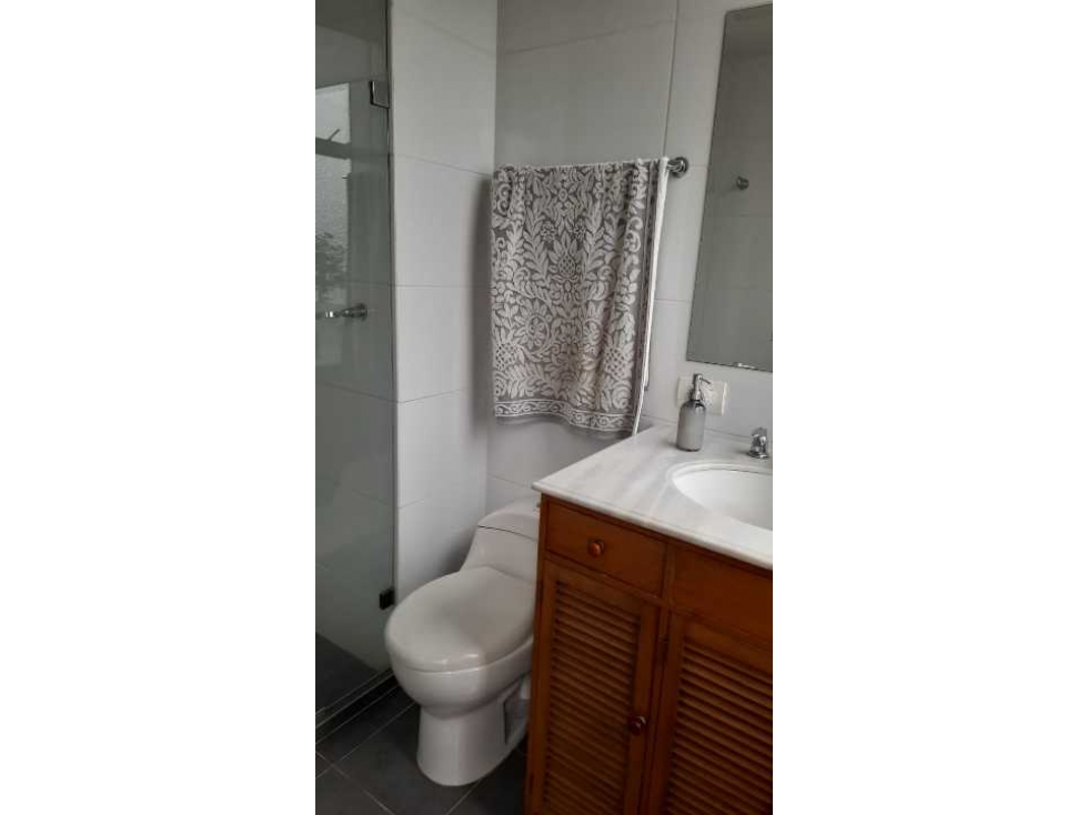 Amplio apartamento ubicado en el Poblado sector la Concha. — foto 6