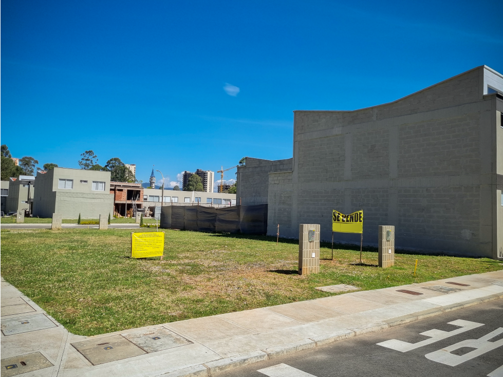 Lote en unidad cerrada sector Llanogrande