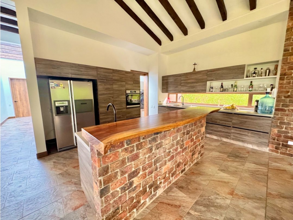 HERMOSA CASA EN VENTA ENVIGADO LOMA DEL ESCOBERO PARTE BAJA — foto 5