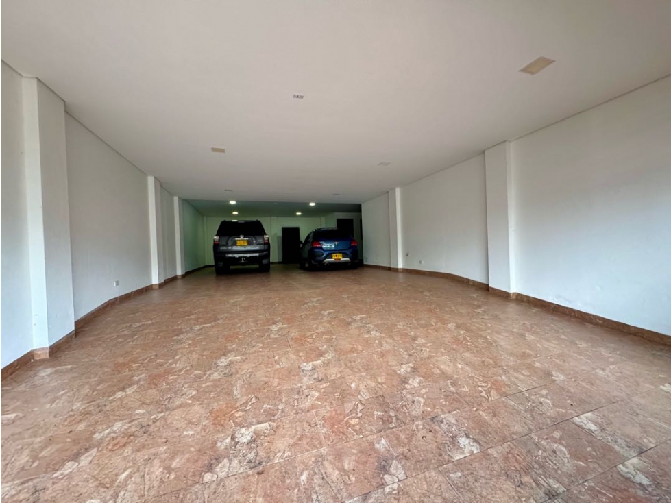 HERMOSA CASA EN VENTA ENVIGADO LOMA DEL ESCOBERO PARTE BAJA — foto 2