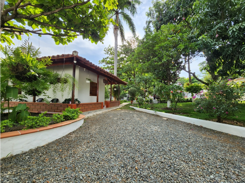 VENTA DE FINCA EN SANTA FE DE ANTIOQUIA, MUY CERCA DEL PUEBLO