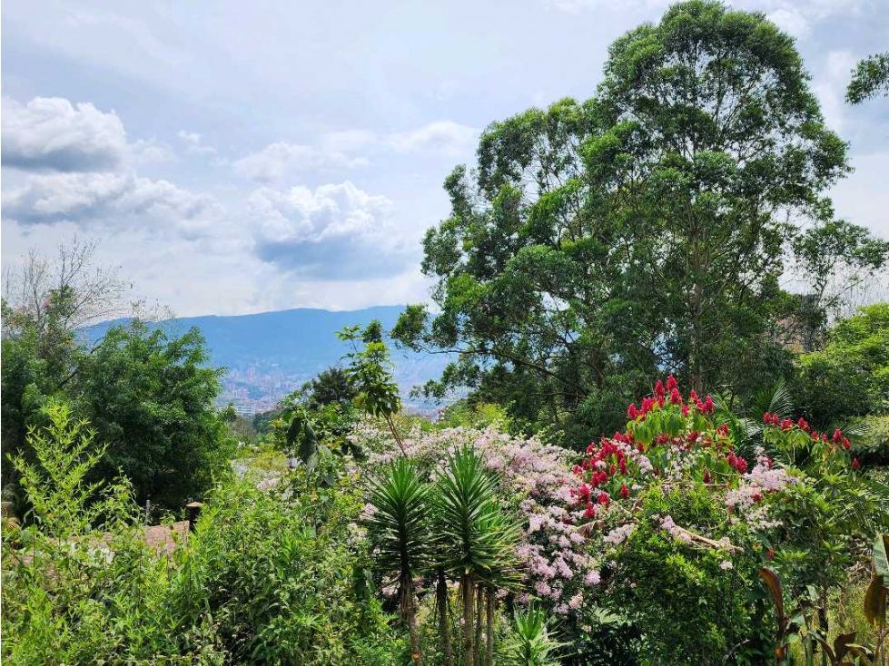 OPORTUNIDAD CASA CAMPESTRE INDEPENDIENTE, EXCLUSIVO SECTOR POBLADO