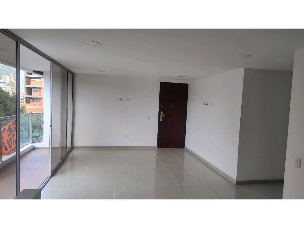 VENTA HERMOSO APARTAMENTO. PISO 6°. BELÉN ALAMEDA. MEDELLIN — foto 4