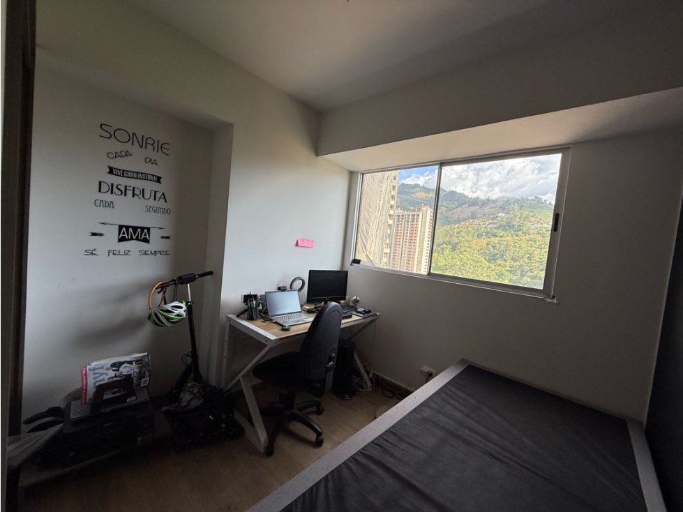 VENTA DE APARTAMENTO EN SABANETA PISO ALTO CON VISTA Y UNIDAD COMPLETA — foto 2