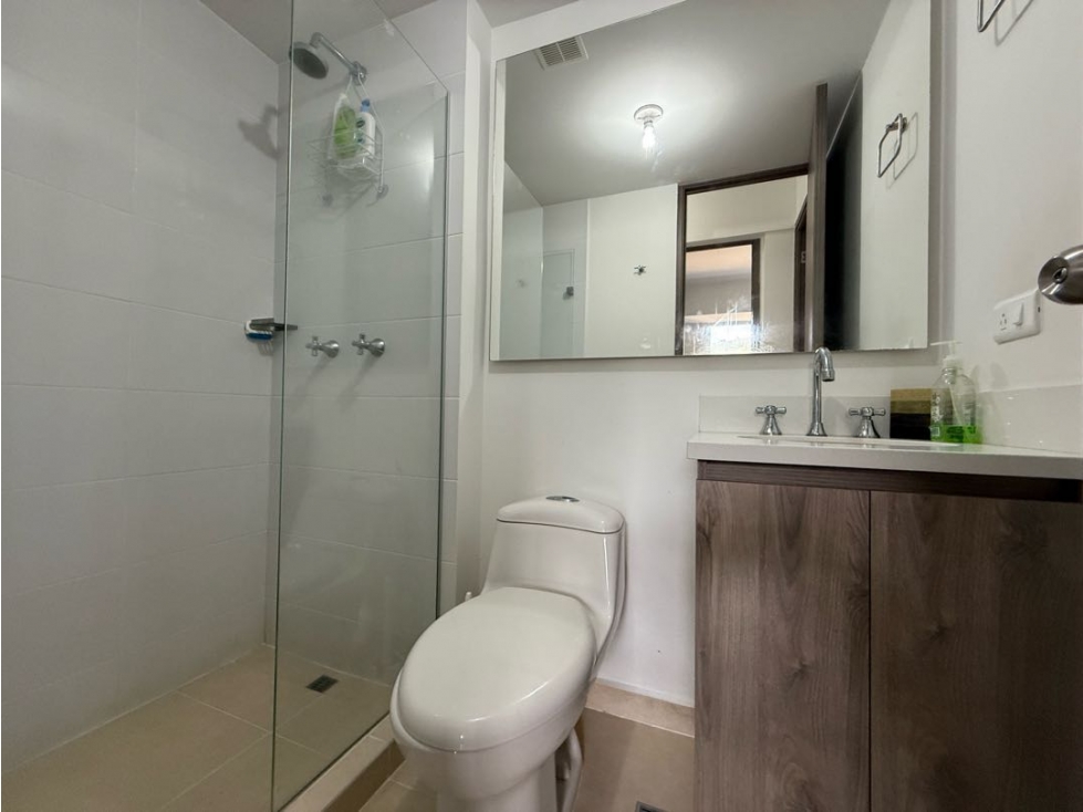 VENTA DE APARTAMENTO EN SABANETA PISO ALTO CON VISTA Y UNIDAD COMPLETA — foto 5