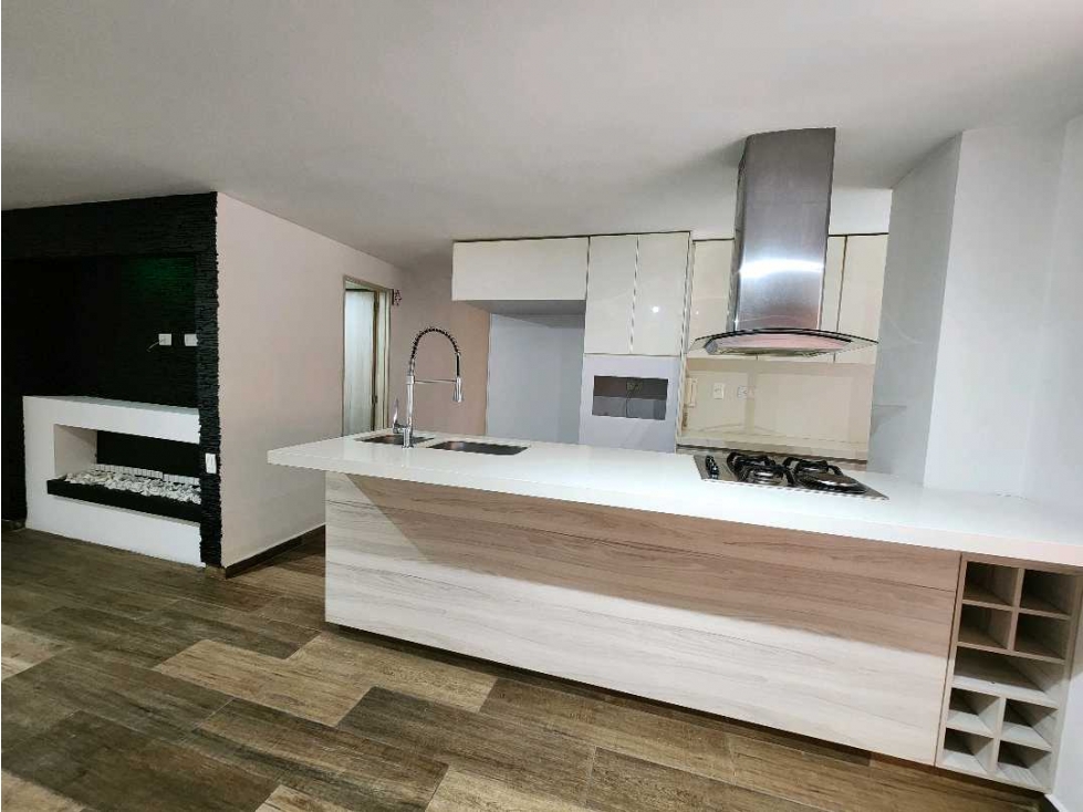 PRECIO OPORTUNIDAD APARTAMENTO POBLADO, REMODELADO, PARTE PLANA, UC — foto 2